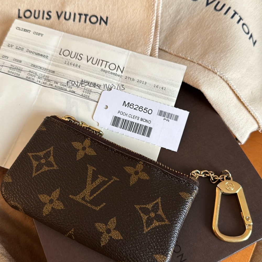 Louis Vuitton Monogram Key Cles M62650
